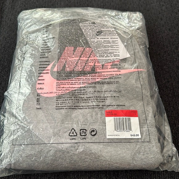 Girls Nike sweatshirt - Picture 2 of 4